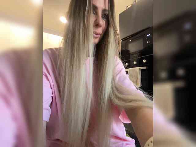 blondalina webcam