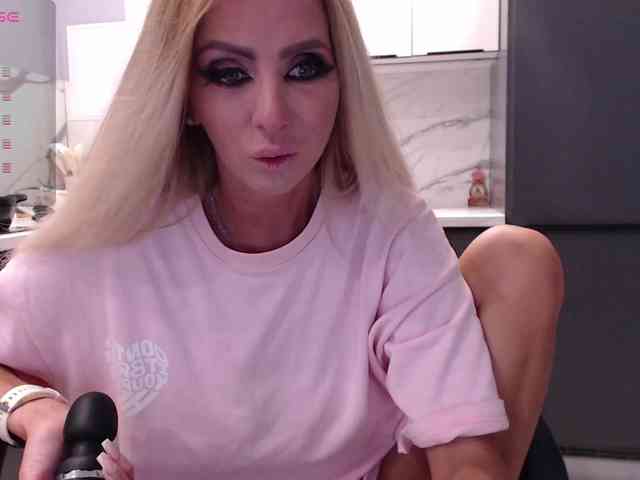 blondalina webcam