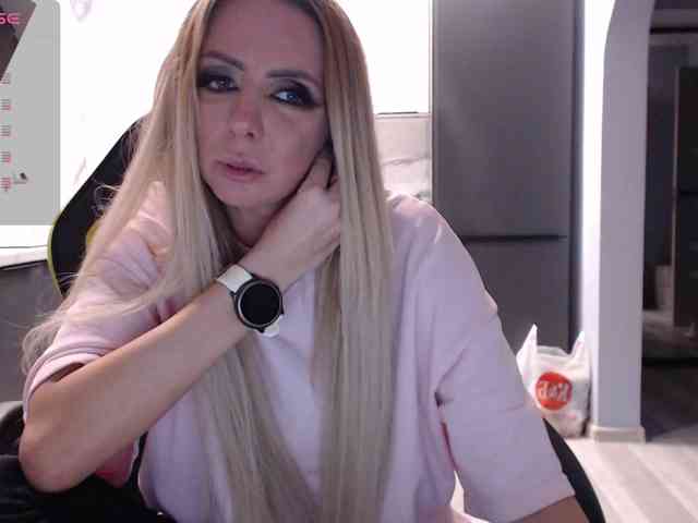 Модель: blondalina