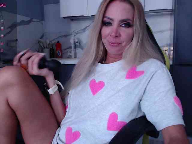 blondalina webcam