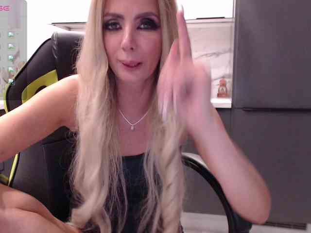 blondalina webcam