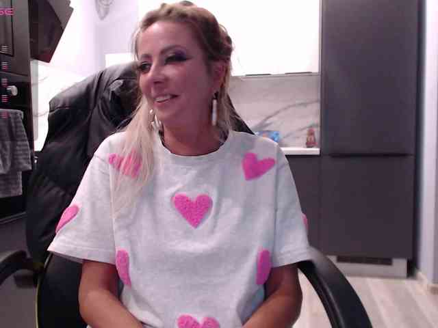 blondalina webcam