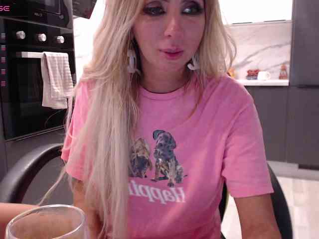 blondalina webcam