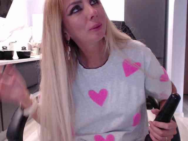 blondalina webcam