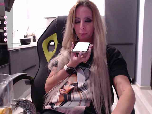 blondalina webcam