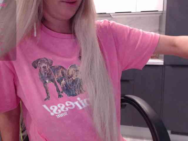 blondalina webcam