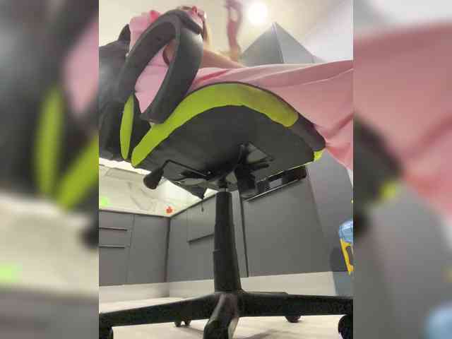 blondalina webcam