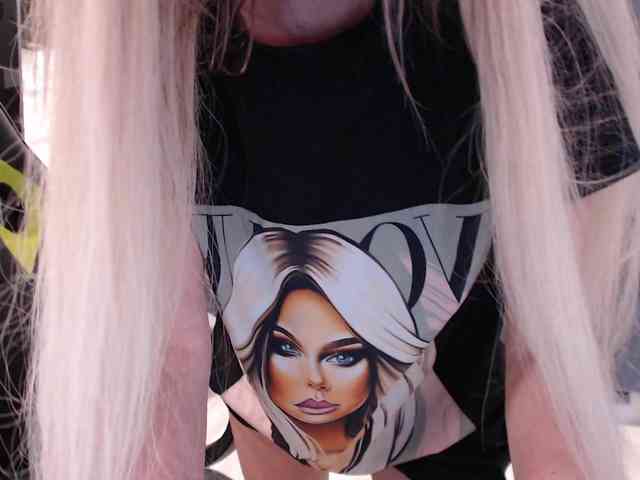 blondalina webcam