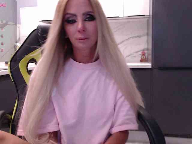 blondalina webcam