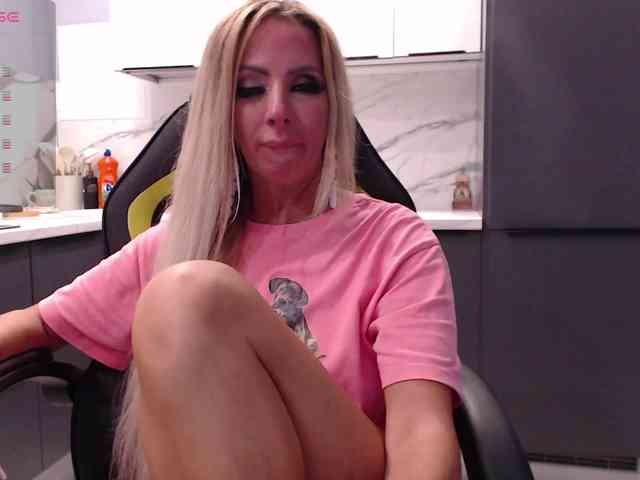 blondalina webcam