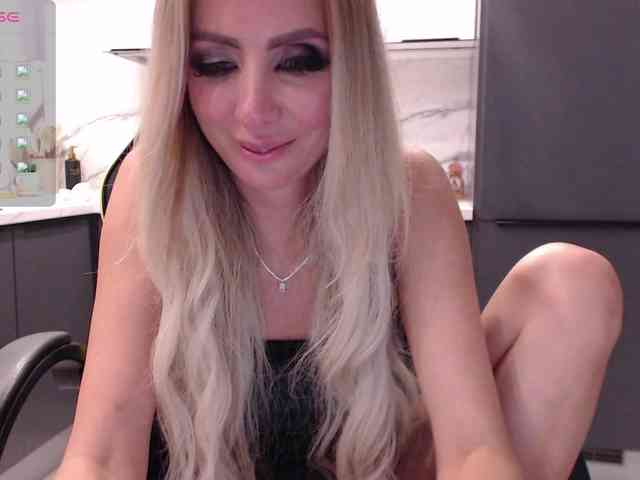 blondalina webcam