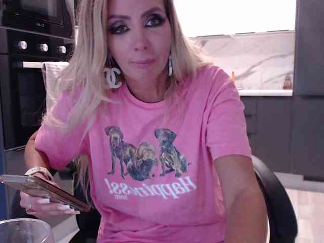 blondalina webcam