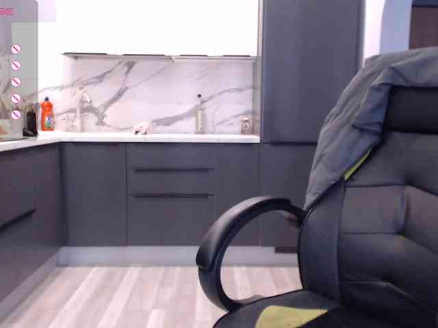 blondalina webcam