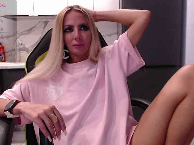 blondalina webcam