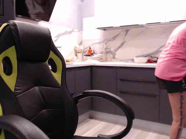 blondalina webcam