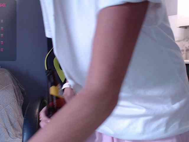 blondalina webcam