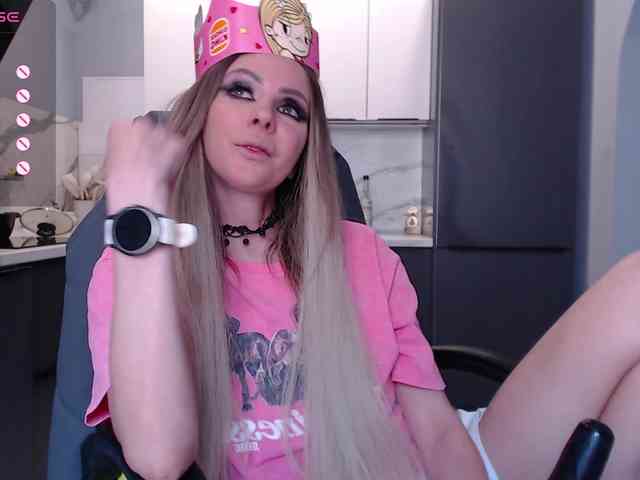 blondalina webcam