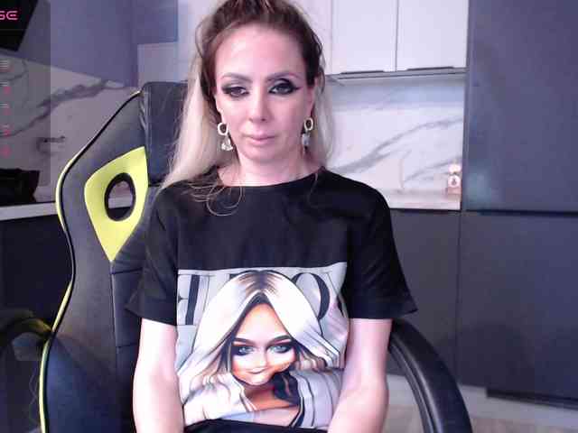 blondalina webcam