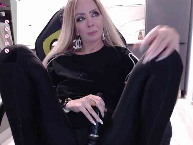 blondalina webcam