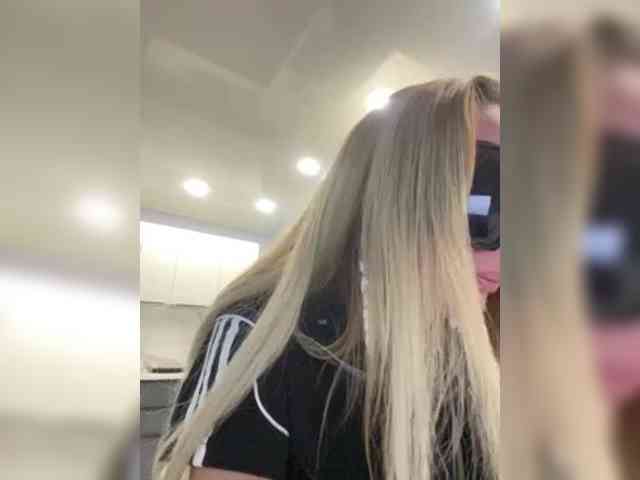 blondalina webcam