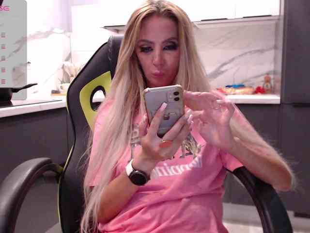 blondalina webcam