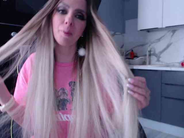 blondalina webcam