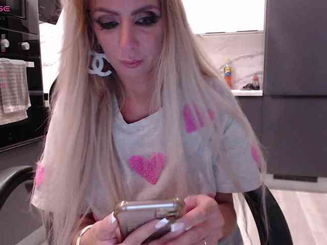 blondalina webcam