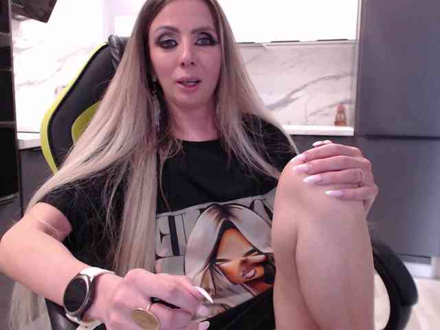 blondalina webcam