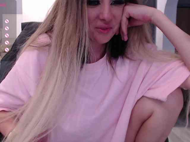 blondalina webcam
