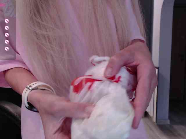 blondalina webcam