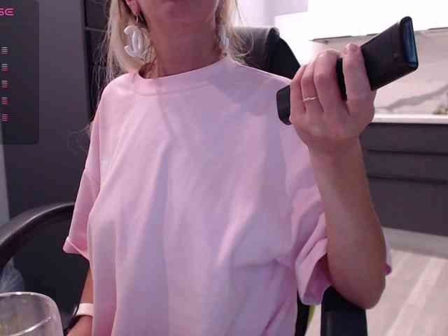 blondalina webcam