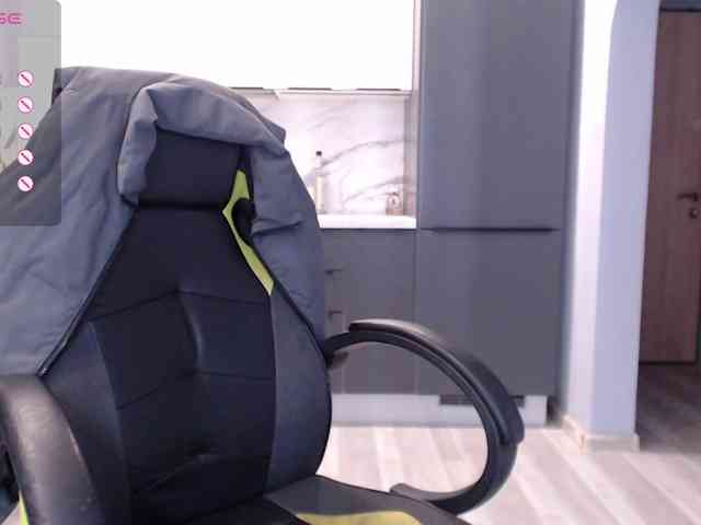 blondalina webcam