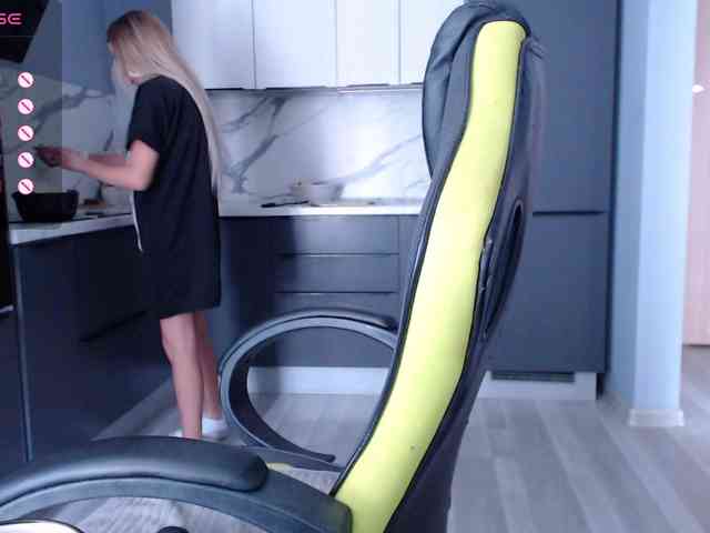 Модель: blondalina