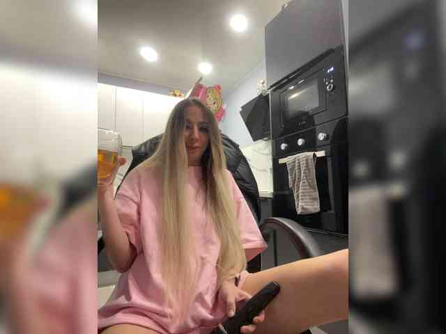 blondalina webcam