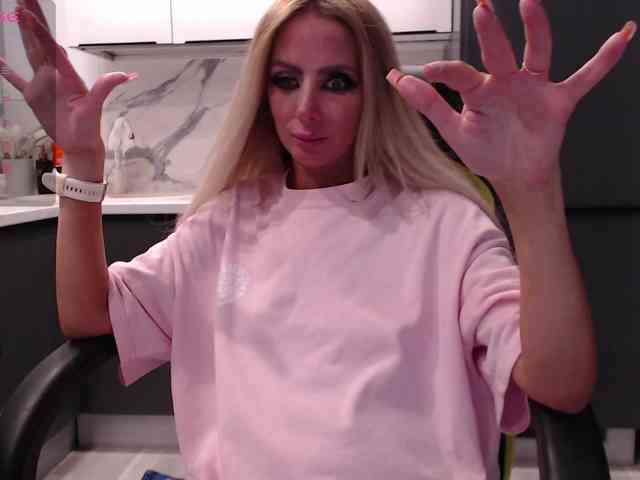 blondalina webcam
