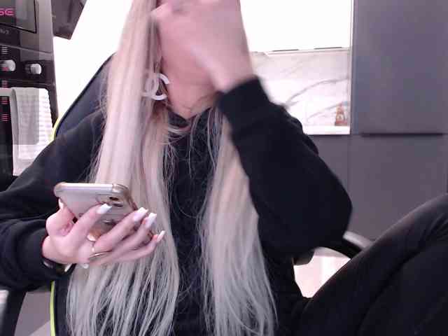 blondalina webcam