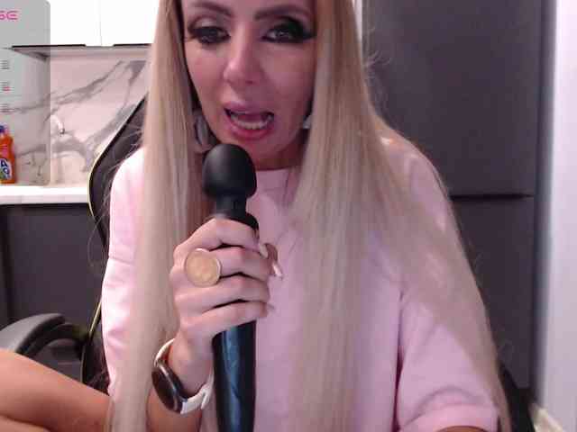 blondalina webcam