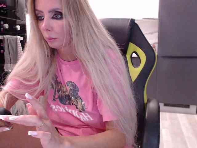 blondalina webcam
