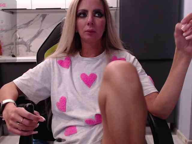 blondalina webcam
