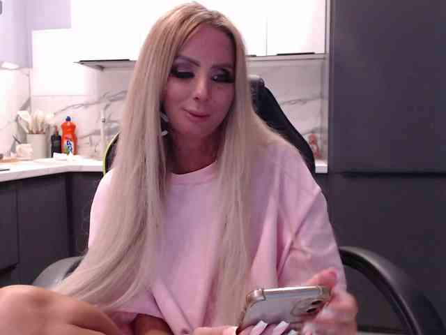 blondalina webcam