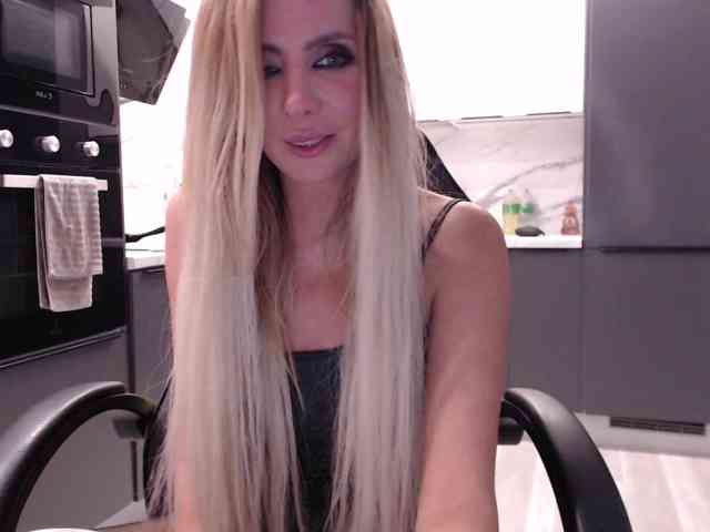 blondalina webcam
