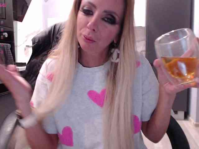 blondalina webcam