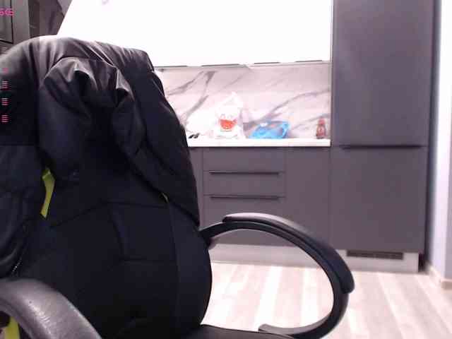 blondalina webcam