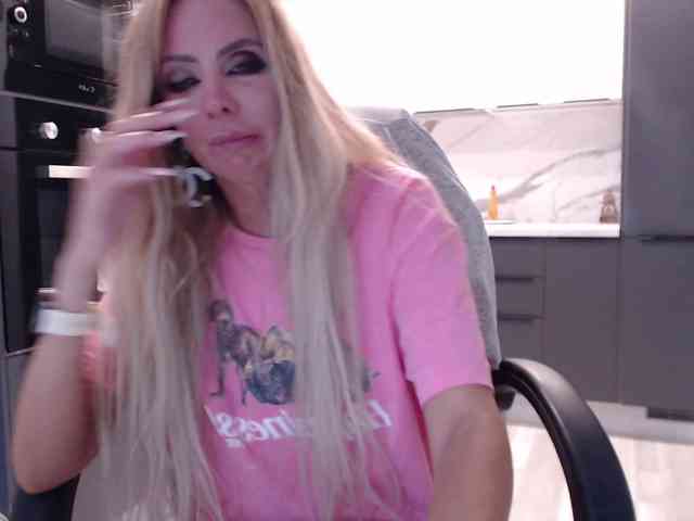 blondalina webcam