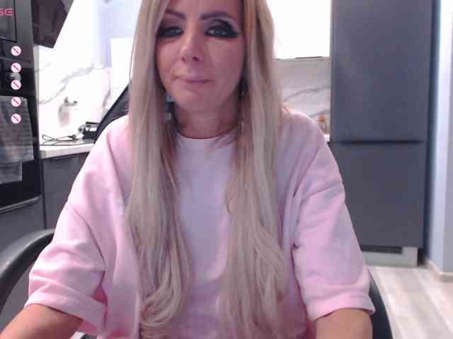 Вебкам-шоу blondalina