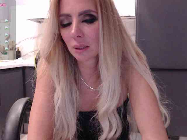 blondalina webcam