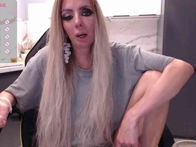 blondalina webcam