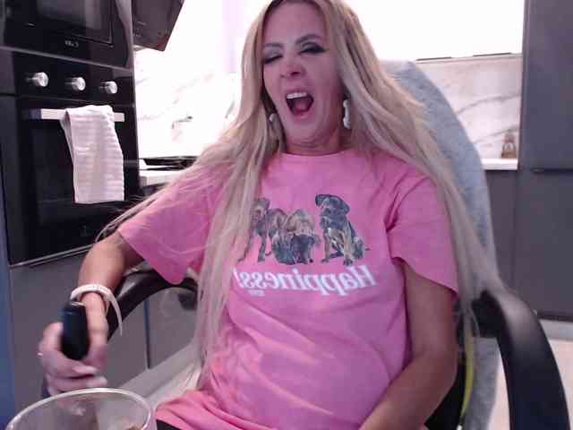 blondalina webcam