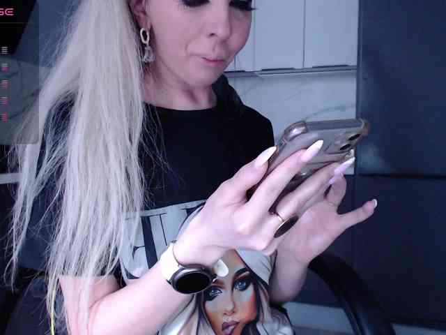 blondalina webcam