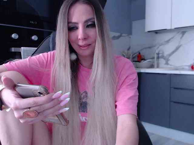 blondalina webcam
